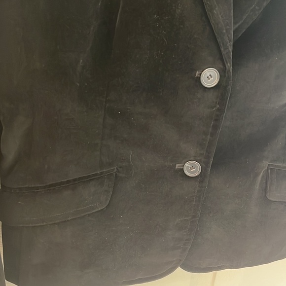 Ann Taylor black velvet-like Blazer. Size 8 - Picture 2 of 6